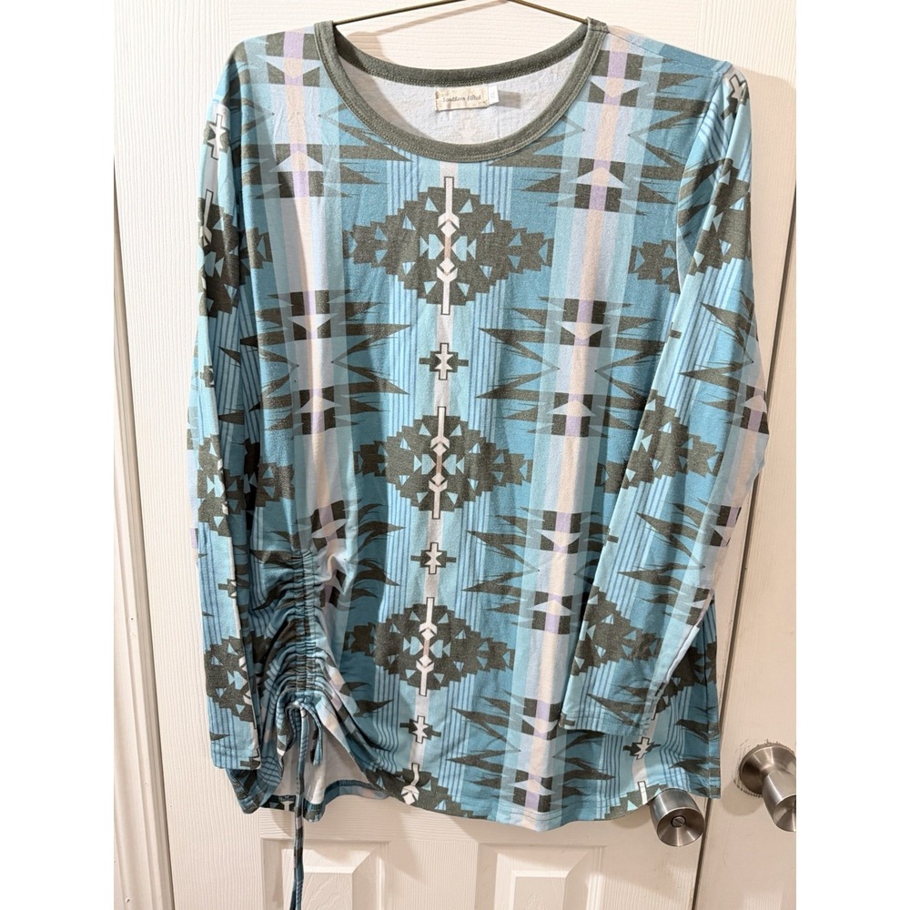 Southern Stitch Long Sleeve Size XL Aztec Top
